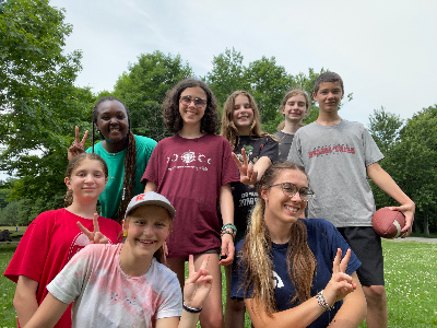 Groupe d'ados en nature